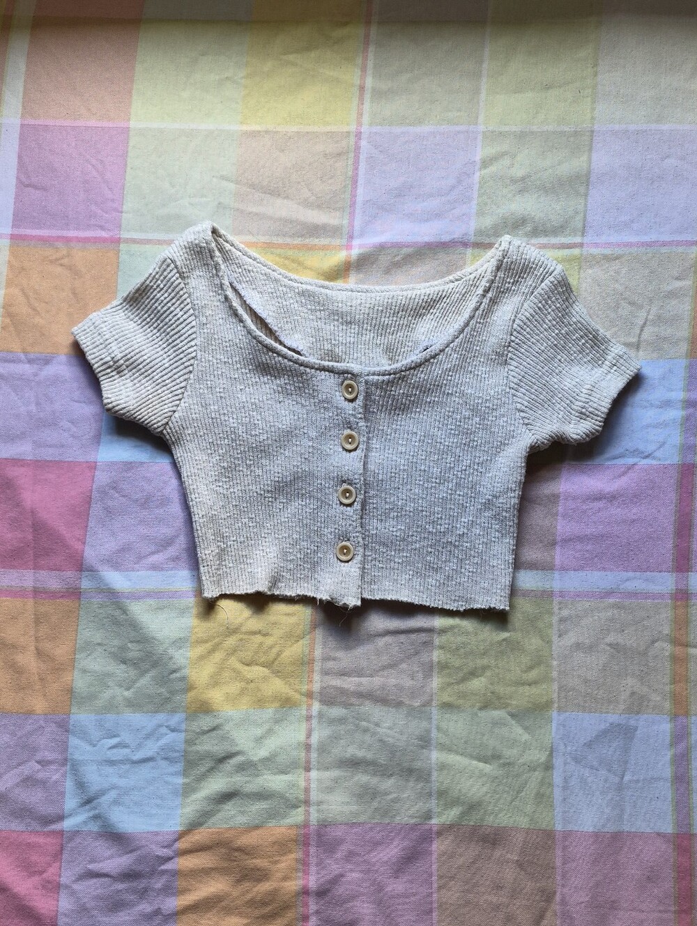 Short-Sleeve Ribbed Button Crop Top in Cream